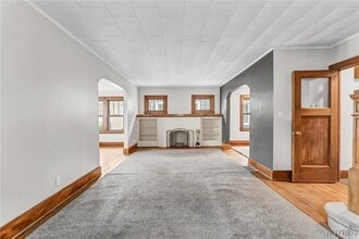 355 S Ogden St in Buffalo, NY - Building Photo - Building Photo