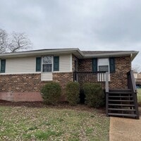 1116 N Graycroft Ave