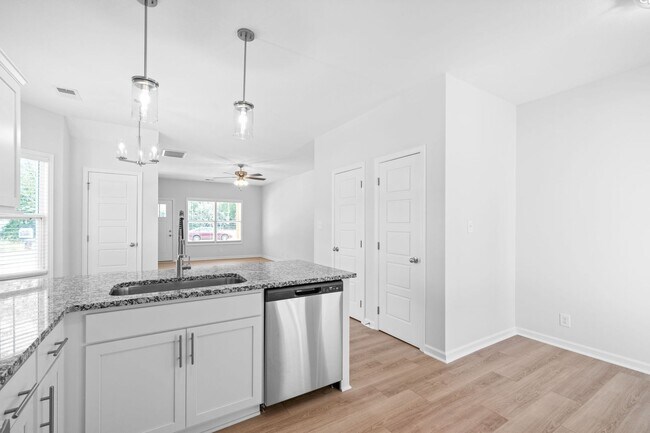 104 W Point Dr in Clarksville, TN - Building Photo - Building Photo