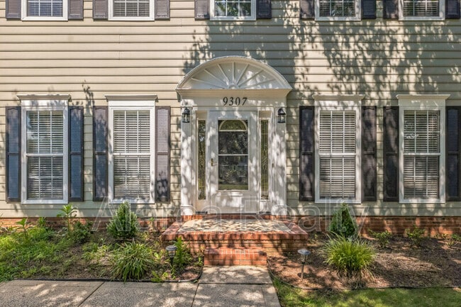 9307 Hanworth Trace Dr in Charlotte, NC - Building Photo - Building Photo