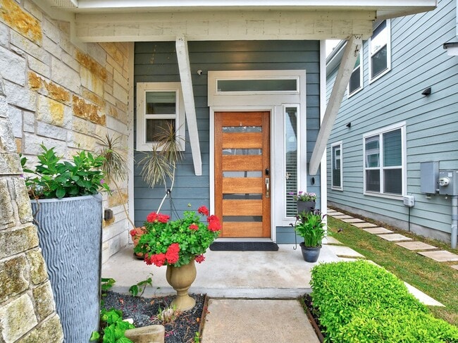 1415 Homespun Rd in Austin, TX - Building Photo - Building Photo