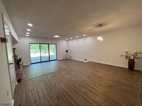 67 Woodward Ln in Bernards, NJ - Building Photo - Building Photo
