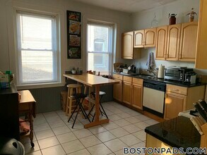 4 Litchfield St, Unit 1 in Boston, MA - Building Photo - Building Photo