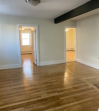 28 1/2 Grove St in Salem, MA - Building Photo - Building Photo