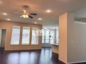 10810 Kennowy Ct in Richmond, TX - Foto de edificio - Building Photo