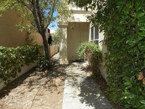 3093 La Mirage Ct SE in Rio Rancho, NM - Building Photo - Building Photo