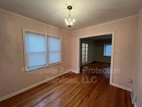 33 Indian Trail in Merrillville, IN - Building Photo - Building Photo