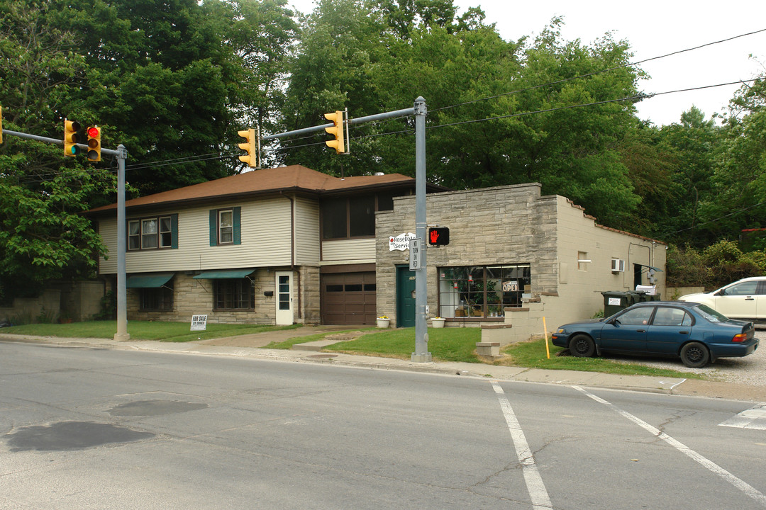 700 E Main St in Boonville, IN - Building Photo