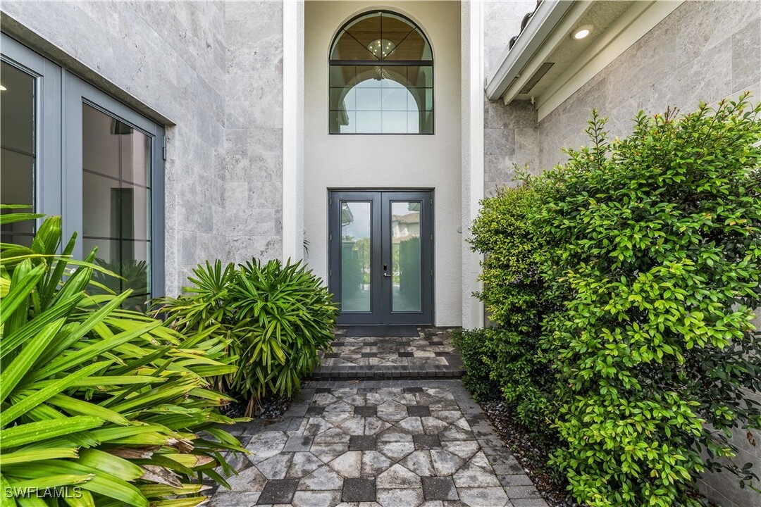4410 Caldera Cir in Naples, FL - Building Photo