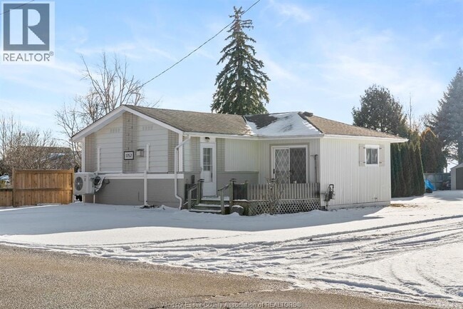 property at 1752 Erie Ave