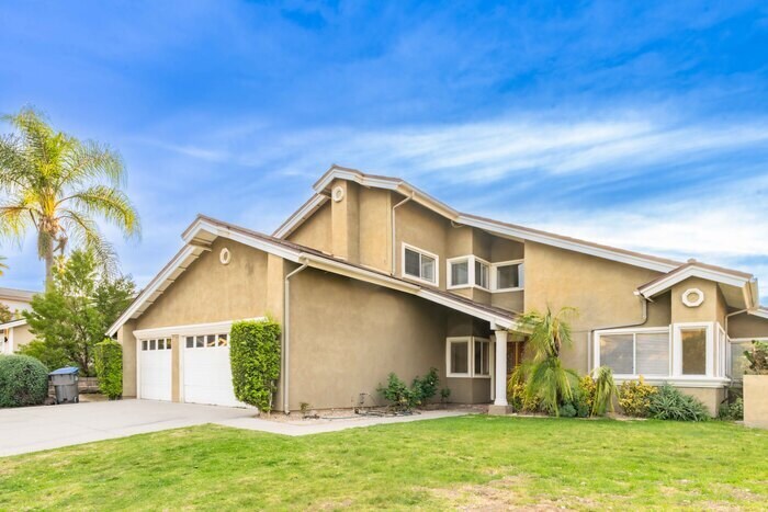 1315 Pso Corrido in San Dimas, CA - Building Photo