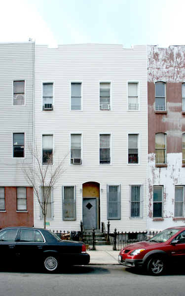 163 Harman St in Brooklyn, NY - Building Photo