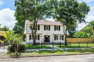 370 Marlborough Rd in West Palm Beach, FL - Foto de edificio - Building Photo