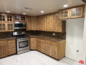 20424 Marilla St in Los Angeles, CA - Building Photo - Building Photo