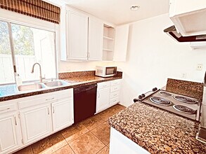 9624 Caminito Del Feliz in San Diego, CA - Building Photo - Building Photo