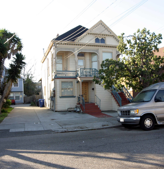 540 Pacific Ave in Alameda, CA - Foto de edificio - Building Photo