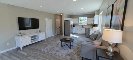 10663 Encino Ave in Los Angeles, CA - Building Photo - Building Photo