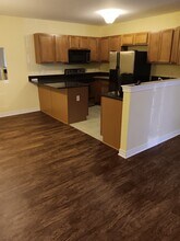 5595 Hampshire Ln, Unit Wellesley Gardens in Ypsilanti, MI - Foto de edificio - Building Photo