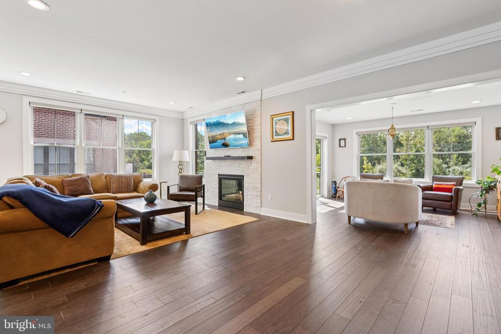 45 Riverwalk in Plainsboro, NJ - Building Photo