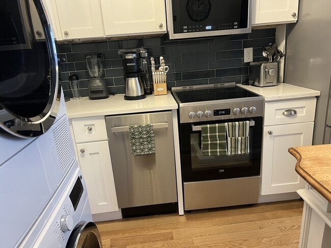 35 Grove St in Boston, MA - Building Photo - Building Photo