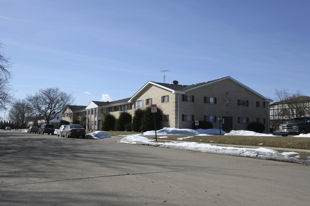 The Executive House in Kenosha, WI - Foto de edificio