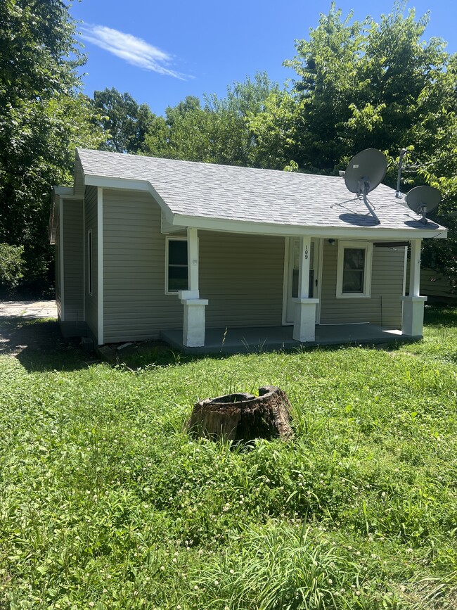 property at 109 Frisco St