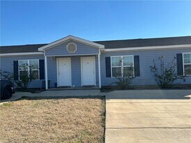 129 Ronald Pride Blvd in Fort Valley, GA - Building Photo