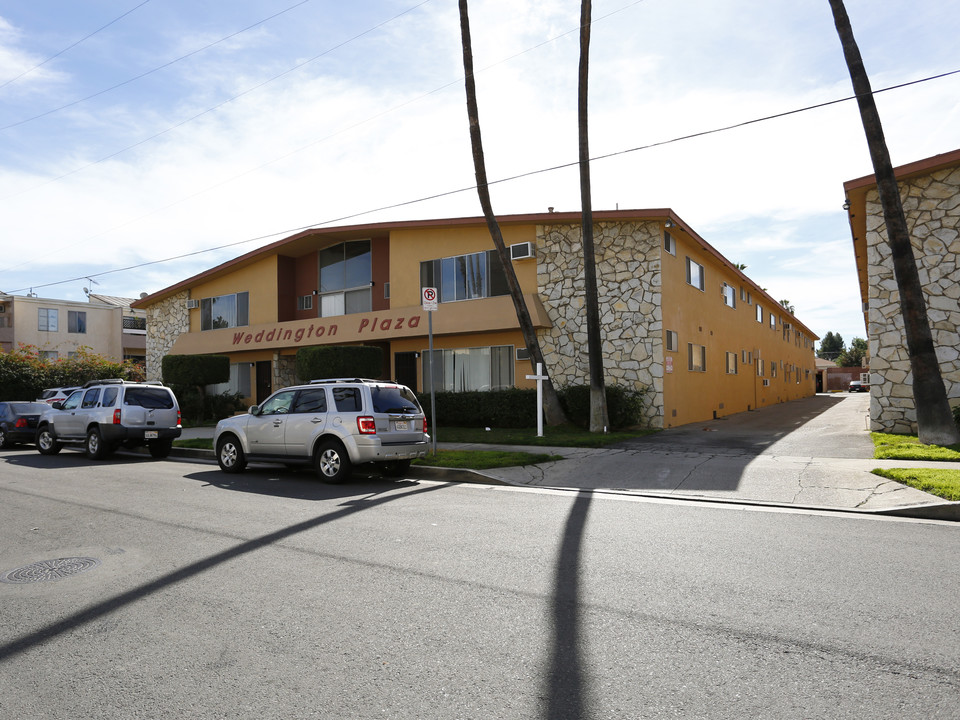 Weddington Plaza in Valley Village, CA - Foto de edificio