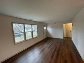 2321 SW Morningside Rd in Topeka, KS - Building Photo - Building Photo