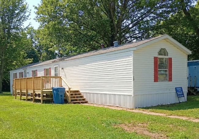 72 Deerwood Park in Centralia, IL - Building Photo - Building Photo