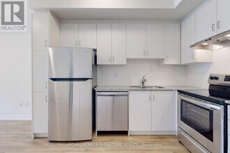 1081 Danforth Rd in Toronto, ON - Building Photo - Building Photo