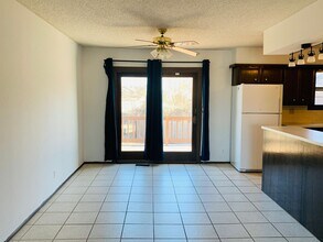 1806 S White Oak Cir in Wichita, KS - Building Photo - Building Photo