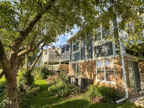 174 Hemingway Ct in Vernon Hills, IL - Building Photo - Building Photo