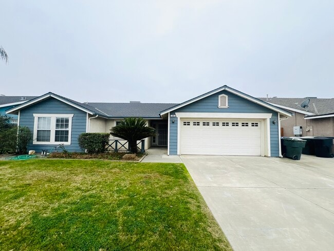 property at 575 W Cinnamon Ave