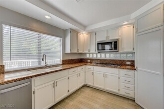 261 Plaza Marquessa Ct in Henderson, NV - Building Photo - Building Photo