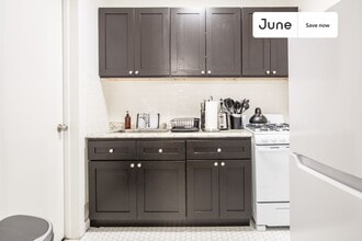 154 W 76th St in New York, NY - Building Photo - Building Photo