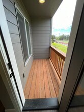 37855 College St in Sandy, OR - Building Photo - Building Photo