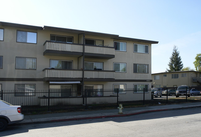 Terrace Capri Apartments in Redwood City, CA - Building Photo - Building Photo