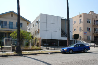 917 S Kenmore Ave in Los Angeles, CA - Building Photo - Building Photo