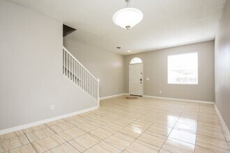1828 Olivia Cir in Apopka, FL - Building Photo - Building Photo