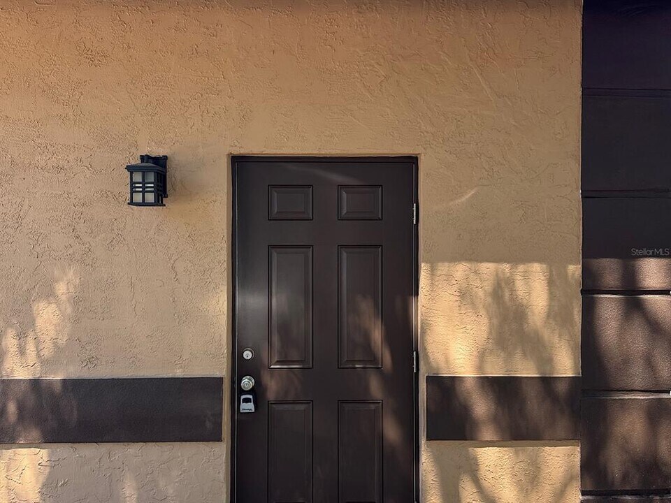 623 Beckett Way in Tarpon Springs, FL - Building Photo