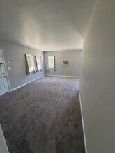 8132 Tapia Via Dr in Rancho Cucamonga, CA - Foto de edificio - Building Photo