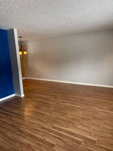 170 Grand Larry St in Anchorage, AK - Building Photo - Building Photo