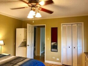 300 W Peachtree St NW in Atlanta, GA - Building Photo - Building Photo