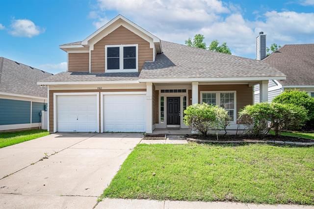 9902 Maple Dr in Providence Village, TX - Building Photo