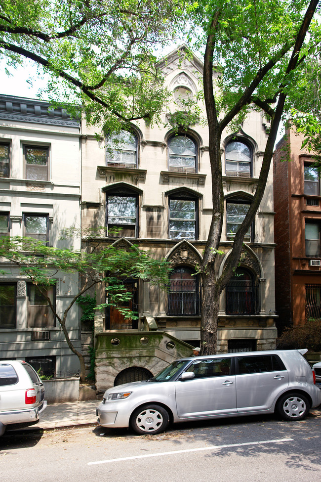 143 W 95th St in New York, NY - Building Photo - Building Photo