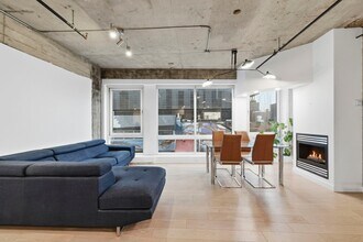 1315 Maisonneuve Blvd W in Montréal, QC - Building Photo - Building Photo