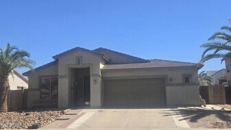 1353 W. Roadrunner Dr. in Chandler, AZ - Building Photo