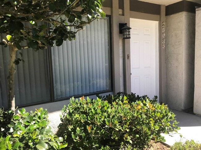 28035 Ridgebluff Ct in Rancho Palos Verdes, CA - Building Photo - Building Photo