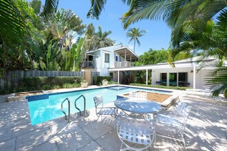 3208 N Flagler Dr in West Palm Beach, FL - Building Photo - Building Photo